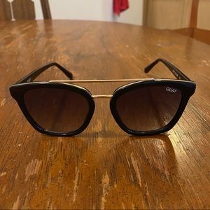 Quay Australia Sunglasses: Sweet Dreams in Black / Smoke